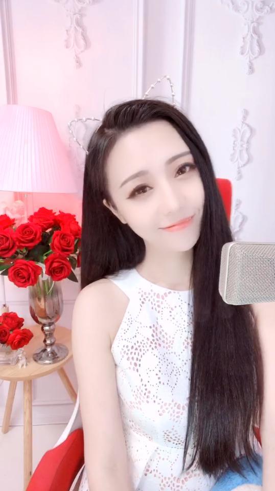 爆料美女唱歌视频,歌声如天籁！